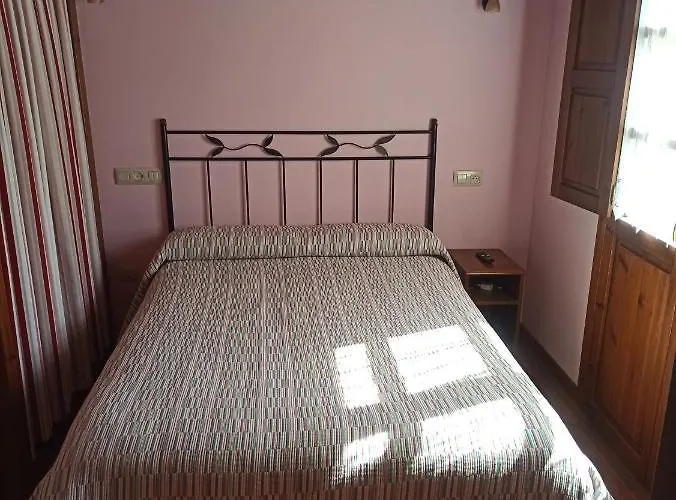 Casa Aldea Castaños Inn *