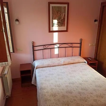 Casa Aldea Castanos