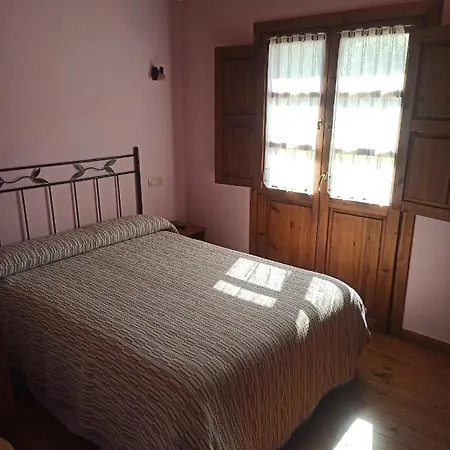 Casa Aldea Castanos