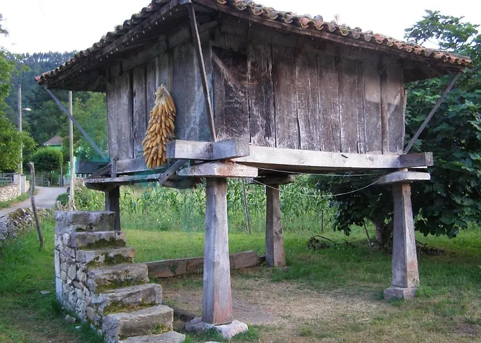 Casa Aldea Castaños Inn