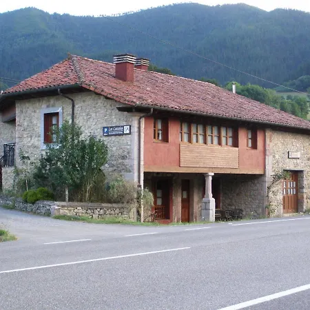 Casa Aldea Castanos Inn