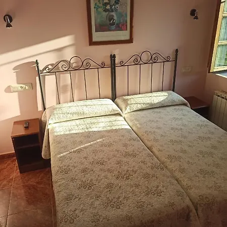 Casa Aldea Castanos 여관 Triongo