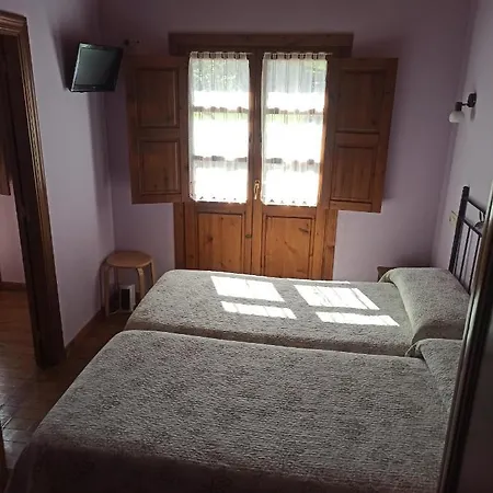 Casa Aldea Castanos